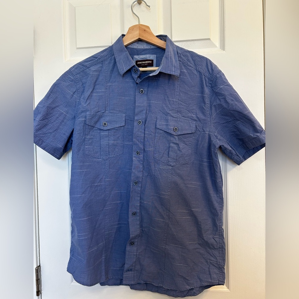 Johnston & Murphy Blue Short Sleeve Button Up Size Medium
